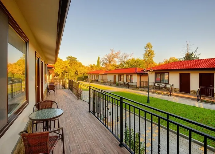 комплекс колонада 3*