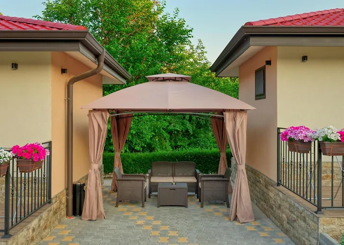 комплекс колонада 3*